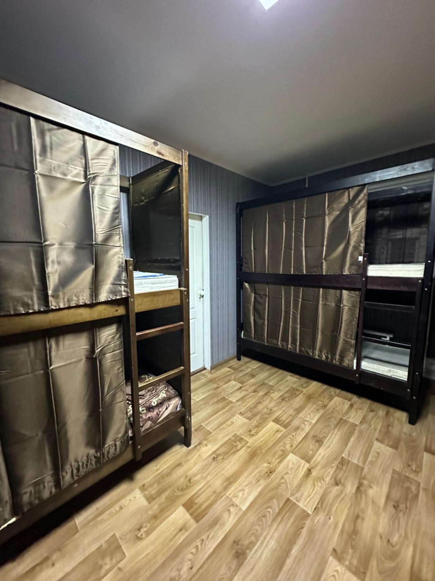Ararat-Poznyaki Hostel Kiev Luaran gambar